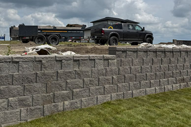 5-foot retaining wall installed in Regina